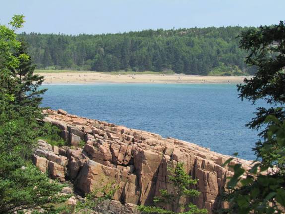 A bela Sand Beach, no Acadia National Park, no Maine - Estados Unidos